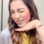 Simran Budharup Instagram - Gunguni Hu Shayad🔥🤣 #dunny #comedy #cute #me #holiscene #lovemyjob #lovemywork #gratitude #beautiful #actor #pandyastore #starplus #follow #muahh #follow