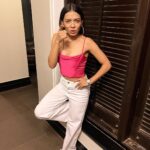 Simran Budharup Instagram - Randommm💗 #cute #fun #comedy #travel #pose #beautiful #lovemyself #selfappreciation #gratitude #hardwork