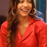 Simran Budharup Instagram - Embrace Yourself❤️ BTS From the Sets Of Pandya Store 🌈 Thank You @veer_photography606__ For Capturing Me Candid🔥 #bts #pandyastore #beautiful #me #love #red #powerlook #hair #makeup #starplus #actor #lovemyjob #lovemylife #gratitude #motivation #success #follow #music #bollywood #hollywood