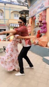 Simran Budharup Instagram - They Say Everything Is Fair In Love And War
He Applied It🤪🔥❤️

#fun #funny #set #bts #coactor #funloving #masti #crazy #cute #cutest #love #acting #actor #pandyastore #starplus #hair #makeup #follow #followformore