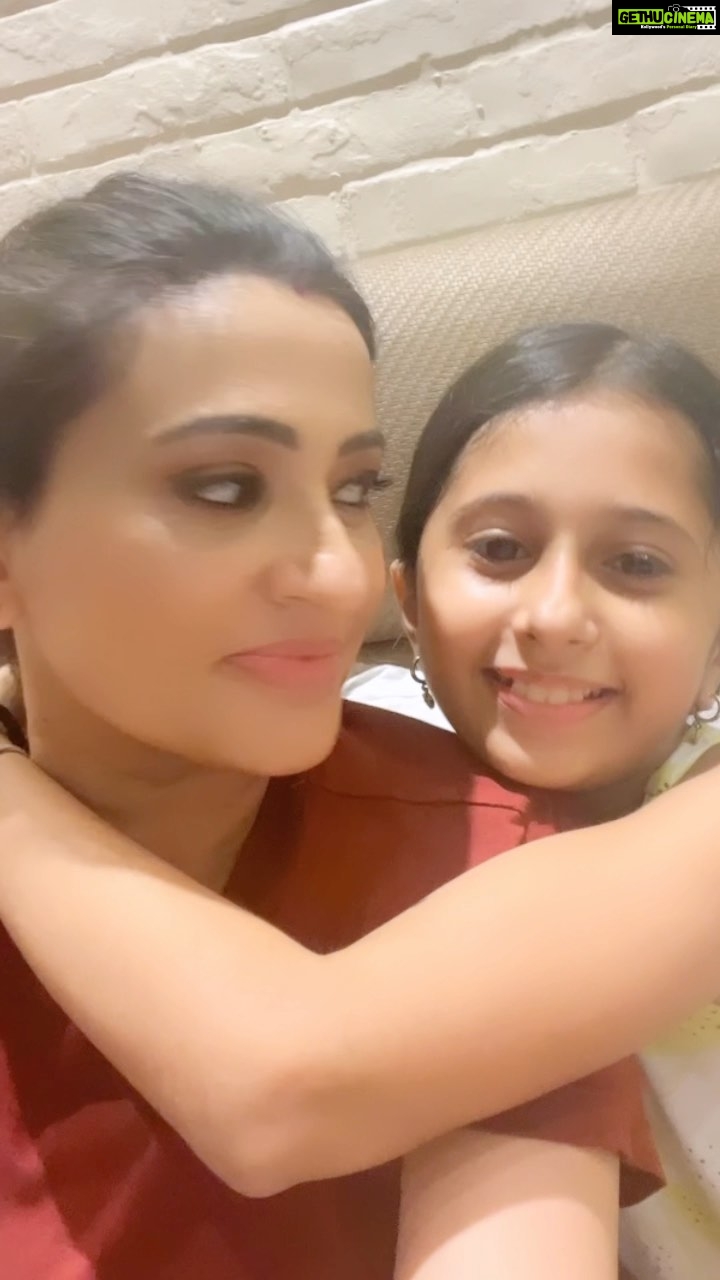 Smita Bansal Instagram - No me time for me. #morherslife #anaagha #mummasbabygirl #love #smitabansal #family
