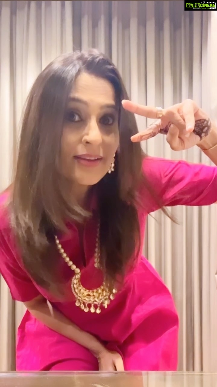 Smita Bansal Instagram - When you don’t have any correct takes to match for transition. Transition gone totally wrong😂😂 #transitionreel #banno #smitabansal #itsokaynottobeokay #instareel #trending