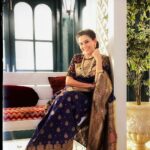 Smita Bansal Instagram - Life is a series of tiny miracles. Notice them. #love #gratitude #instapic #smitabansal #neelamoberoi #bhagyalakshmi #wednesdaywisdom Pic credit - @munira_kudrati