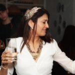 Smita Bansal Instagram - Smiling, having fun… Feeling like a number 1 🤩 #happyvibes #throwback #instapics #smitabansal #haapywhenidance #glitter