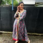 Smita Bansal Instagram - Happy Friday❤️ . . . Clothes- @ambraee_ #feelinggood #instapic #onlysmiles #indianwear #comfort