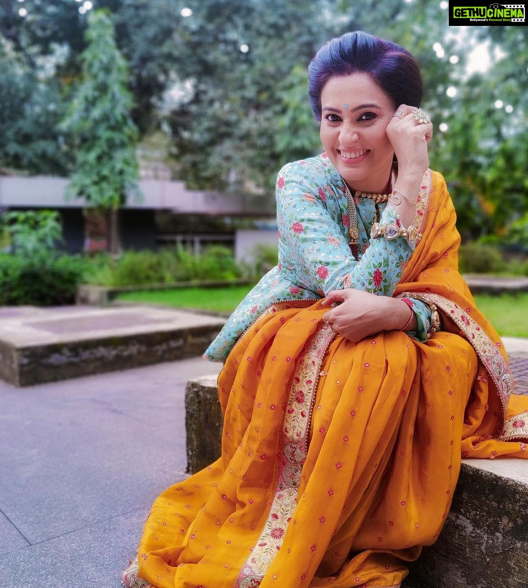 Smita Bansal Instagram - Gratitude. #neelamoberoi #bhagyalakshmi #smitabansal