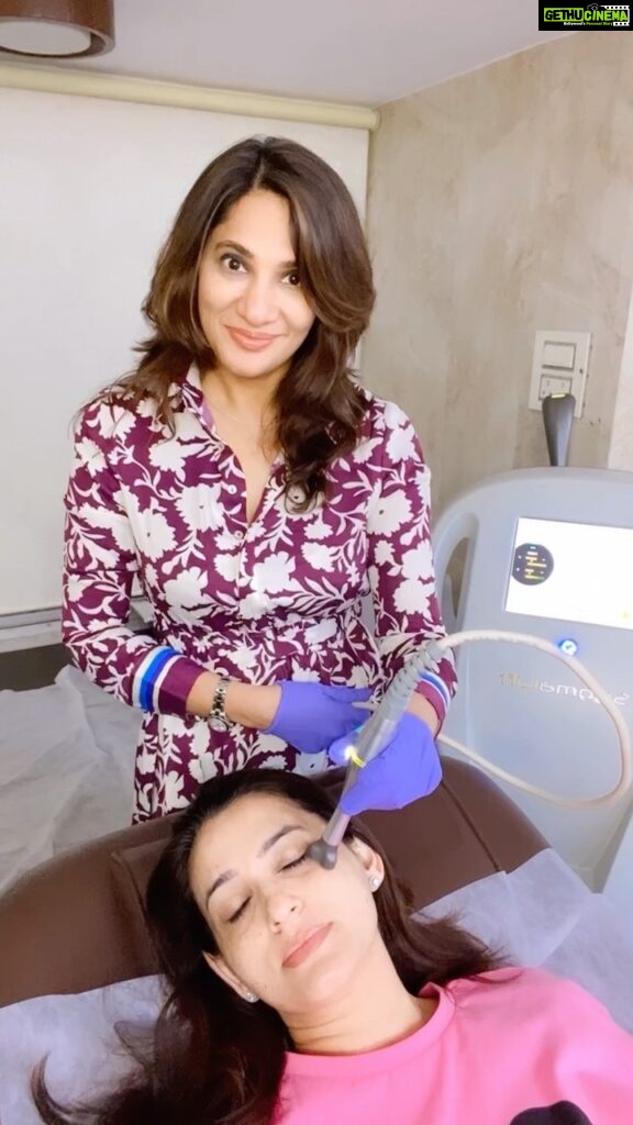 Smita Bansal Instagram - The only person I trust when it comes to my face @dr.monicajacob1 , love her and she is the one behind my glowing skin ❤️❤️❤️ #aestheticdermatology #skincare #loveyourself #pretty #instasmile #beautysecrets #doctor