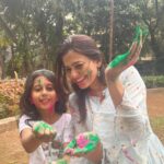 Smita Bansal Instagram - Holi 2023❤️ @ankushmohla #anaagha #missyoustasha #myholi2023 #festivalsofindia #festivalilove