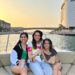 Smita Bansal Instagram - Sunset stories… #mummasbabygirls #anaagha @stashamohla #love #getaway #family #nofilter