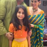 Smita Bansal Instagram - मेरा प्रिय त्योहार।।। #diwali #diwalireelswali #diwali22 #anaagha #missyoustasha #family #festival @ankushmohla @stashamohla #torans #happydiwali