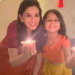 Smita Bansal Instagram - Happy Diwali from us to u. ❤️ #happydiwali #diwalireels #anaagha #festival #missyoustasha #loveandlight