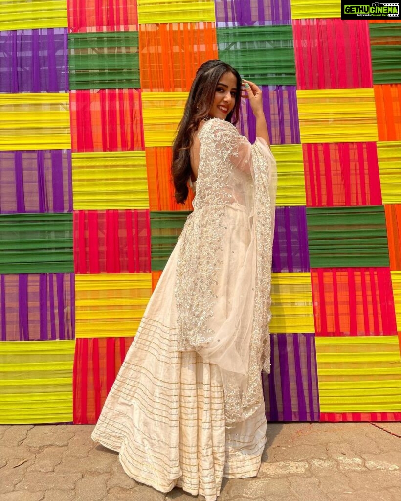 Sneha Bhawsar Instagram - Happiness is… wearing a lehenga.✨❤️ #lehenga #traditionalwear #snehabhawsar #indianoutfit #ghumhaikisikeypyaarmeiin #ghkpm #karishma