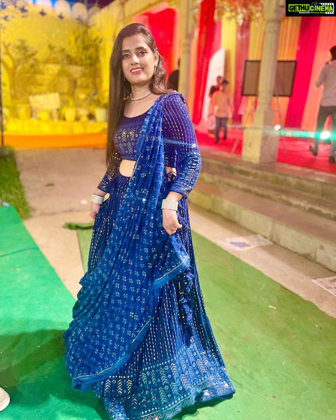 Sneha Bhawsar Instagram - Different flowers from the same garden🌸 Both outfit - @urbandulhaniya #weddingoutfits #lehenga #sister #sisterhood #sistergoals #traditionalwear #weddingdress #snehabhawsar #ghumhaikisikeypyaarmeiin #ghkpm #karishma #shadiseason #wedding #weddingseason #bridesmaids