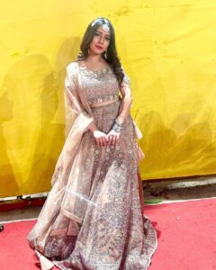Sneha Bhawsar Instagram - Flaunting my Indian-ness…✨
Happiness is… wearing a lehenga.✨
outfit - @urbandulhaniya 

#weddingoutfits #lehenga #traditionalwear #weddingdress #snehabhawsar #ghumhaikisikeypyaarmeiin #ghkpm #karishma #shadiseason #wedding #weddingseason #bridesmaids