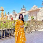Sneha Bhawsar Instagram - TEMPLES ARE AN EXPRESSION OF GOD'S LOVE❤️ #jayshreemahakal #ujjain #mahakalujjain #ujjainmahakaal #snehabhawsar #madhyapradesh #temple Mahakal, Ujjain
