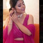 Sneha Bhawsar Instagram - A girl can never have enough jewellery @abarantimelessjewellery #abaran #abarantimelessjewellery #snehabhawsar #ghumhaikisikeypyaarmeiin #fashionista #starplus #treditionallook #treditionalwear #actress