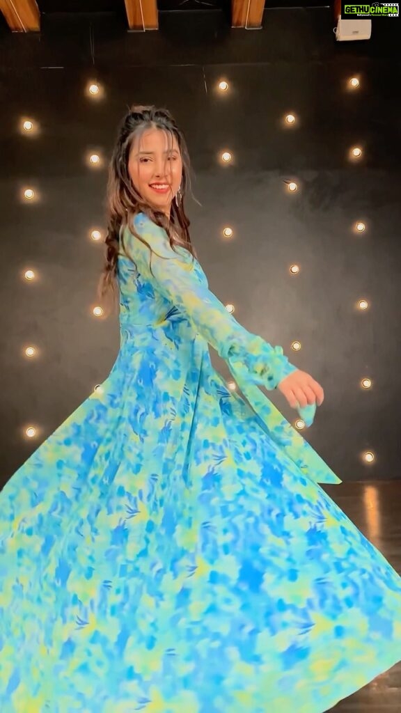 Sneha Bhawsar Instagram - Sparkle every single day. Such a beautiful outfit from @byutify.in Outfit - @byutify.in Location- @mantras11official #reelitfeelit #viralvideos #instagram #reelsinstagram #bollywood #fyp #viralreels #explorepage #snehabhawsar #karishma #ghumhaikisikeypyaarmeiin