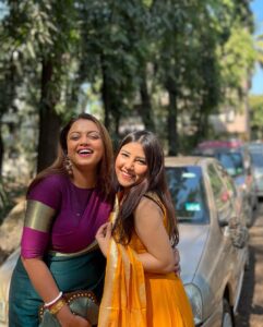Sneha Bhawsar Instagram - Happiness✨✨✨

#friends #family #goodtimes #goodmemories #ghumhaikisikeypyaarmeiin #snehabhawsar