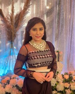 Sneha Bhawsar Instagram - Black ❤️

#ghumhaikisikeypyaarmeiin #karishma #snehabhawsar #treditional