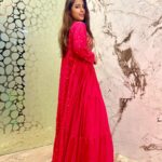 Sneha Bhawsar Instagram - Outfit - @labelnehagangolli Styled by - @littlespiffysoul @poojadargad_25_ #snehabhawsar #karishma #ghumhaikisikeypyaarmeiin #photography #photoshoot #classy #fashion #style #fashionista #loveyourself #colours #starplus #treditionallook #treditionalwear #staysafe #quote #instaquote #actress #dancer #performer