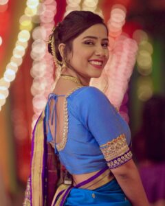 Sneha Bhawsar Instagram - मराठी मुलगी…

#marathilook #marathimulgi #marathi #ghumhaikisikeypyaarmeiin #ghkpm #marathioutfit