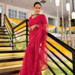 Sneha Bhawsar Instagram - The colour of ❤️ #bts #karishma #snehabhawsar #ghumhaikisikeypyaarmeiin #ghkpm #treditionalwear #gudhipadwa #saree #red #redsaree