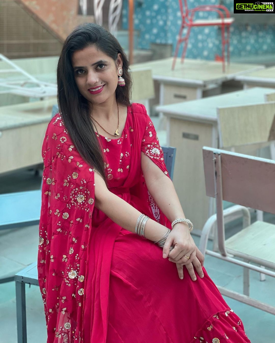 Sneha Bhawsar Instagram - Side by side, or miles apart, my sister is always close to the heart❤️ @madhuri_bhawsar Styled by - @purvabansal5 Both the Outfits by - @rkkurtis Earrings by- @gehnacollections #weddingoutfits #traditionalwear #indowesternoutfit #weddingdress #snehabhawsar #ghumhaikisikeypyaarmeiin #ghkpm #karishma #weddingseason #bridesmaids