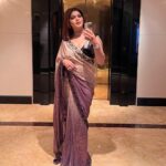 Sneha Wagh Instagram - Last Night, I was In Love with My Saree, more than Myself ✨💝✨ . . . #gratitude #awardsnight #eventnight #instagood #instadaily #instamood #instagood #blessed #fyp #SarangeSneha #ssnehawagh #snehawagh