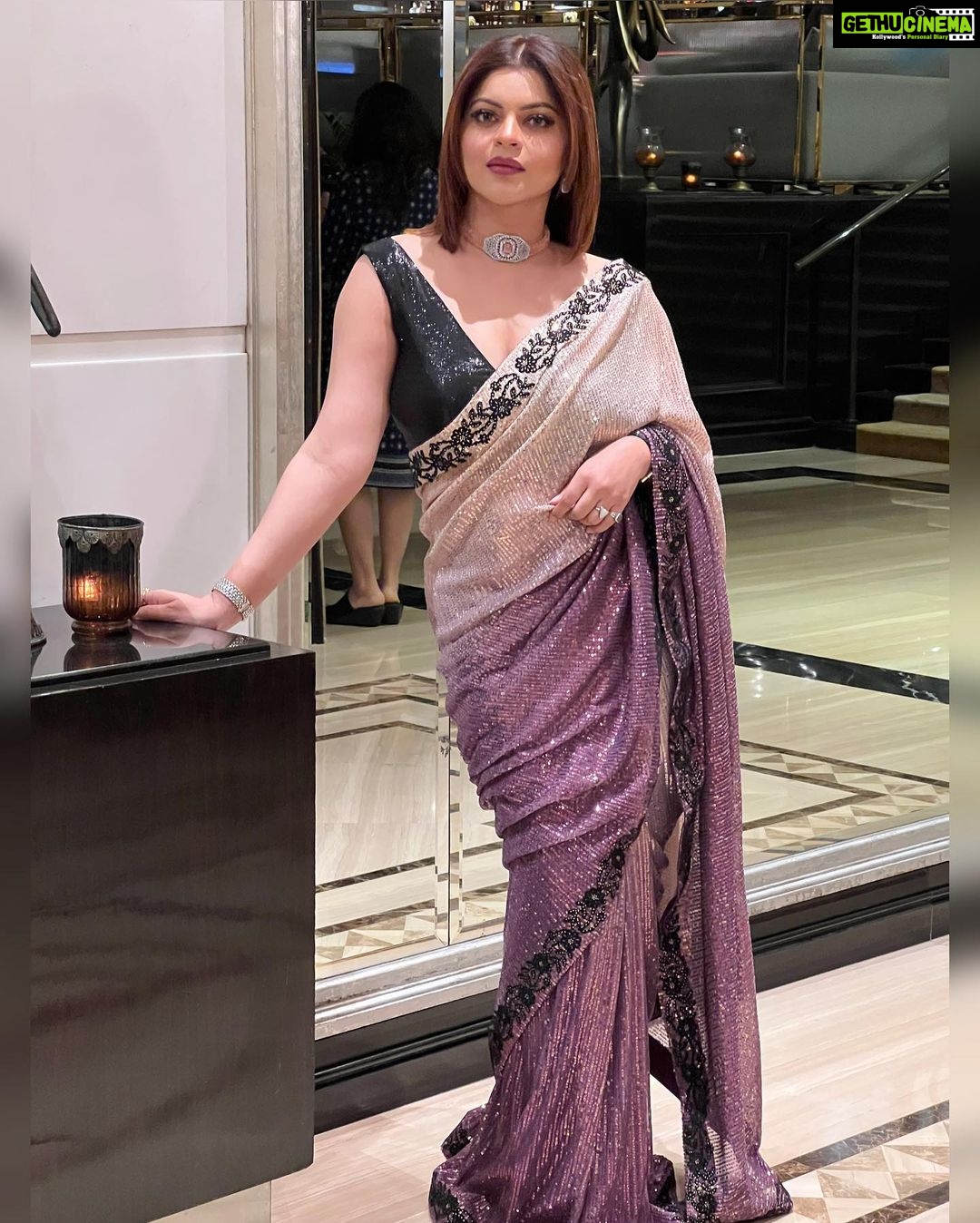 Sneha Wagh Instagram - Last Night, I was In Love with My Saree, more than Myself β¨πβ¨ . . . #gratitude #awardsnight #eventnight #instagood #instadaily #instamood #instagood #blessed #fyp #SarangeSneha #ssnehawagh #snehawagh