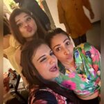 Sneha Wagh Instagram - The Vibe Was So Cool, When We All Met…… Special Thanks To @deepshikha.nagpal for hosting Us with so much Love & Warmth! Our Work Family Is A Happy Family, Touchwood 🧿 . . . #photooftheday #instagood #instadaily #fyp #coactors #friends #shootfamily #bts #nuksh #SarangeSneha #naumrakiseemaho #ssnehawagh #snehawagh