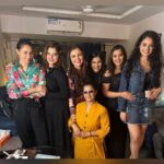 Sneha Wagh Instagram - The Vibe Was So Cool, When We All Met…… Special Thanks To @deepshikha.nagpal for hosting Us with so much Love & Warmth! Our Work Family Is A Happy Family, Touchwood 🧿 . . . #photooftheday #instagood #instadaily #fyp #coactors #friends #shootfamily #bts #nuksh #SarangeSneha #naumrakiseemaho #ssnehawagh #snehawagh
