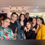 Sneha Wagh Instagram - The Vibe Was So Cool, When We All Met…… Special Thanks To @deepshikha.nagpal for hosting Us with so much Love & Warmth! Our Work Family Is A Happy Family, Touchwood 🧿 . . . #photooftheday #instagood #instadaily #fyp #coactors #friends #shootfamily #bts #nuksh #SarangeSneha #naumrakiseemaho #ssnehawagh #snehawagh