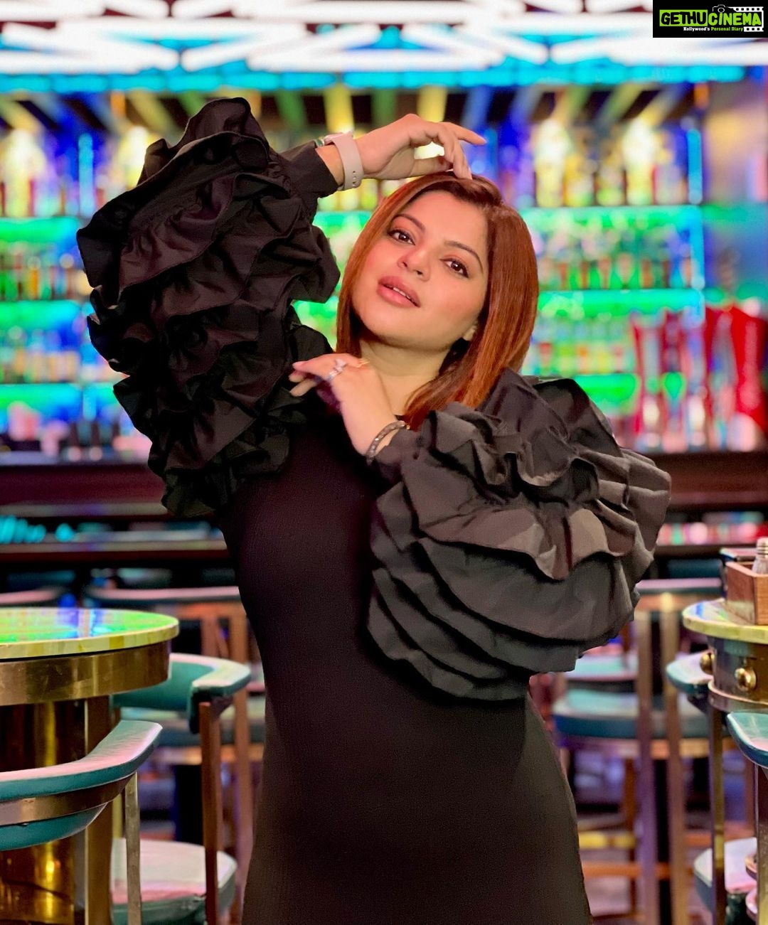 Sneha Wagh Instagram - For Now: Thinking In Black… . . 👗: @fashionstruc 📍: @phelialounge . . #instagood #instadaily #fashion #style #stylish #lookbook #stylefile #black #nuksh #SarangeSneha #ssnehawagh #snehawagh