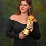 Sneha Wagh Instagram - Gratitude 🙏🏻 Love ❤️ Thank you for accepting me as Amba! 🤗 🫰 SARANGHAE @universal_india_awards . . Outfit : @style__inn Styling : @richaranawat Ast : @_khan_shirin Media agency: @brandnbuzz . . #Amba #naumrakiseemaho #NUKSH #UniversalIndiaAwards #sarange #sarangesneha #snehawagh #ssnehawagh