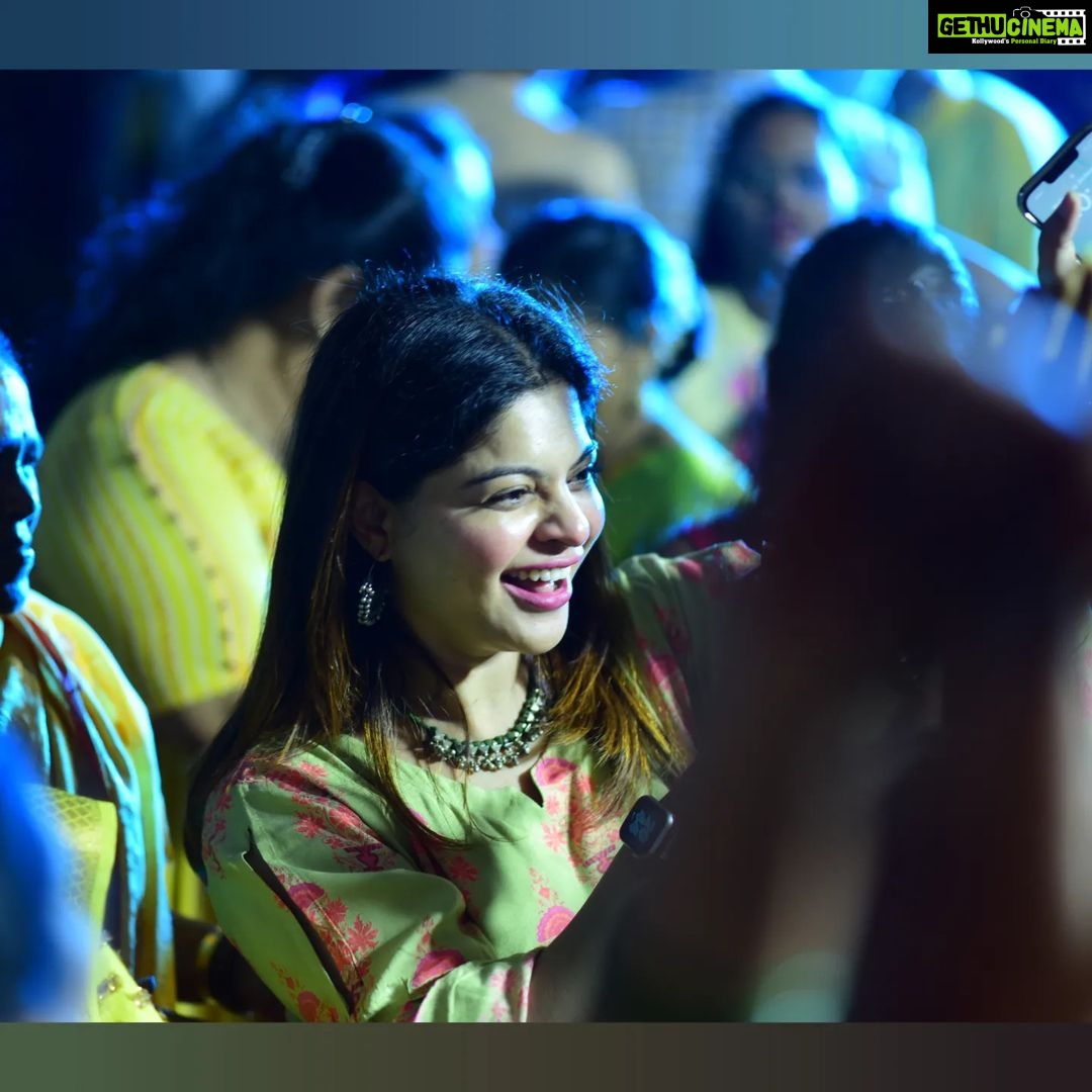 Sneha Wagh Instagram - “Mujhe kya parva iss duniya ki…” Moment alert!! Haha, lost in the flow…✨️ . . #photooftheday #candids #haldi #stylish #classy #goodtimes #goodvibes #instagood #instamood #instadaily #sarange #sarangesneha #snehawagh #ssnehawagh