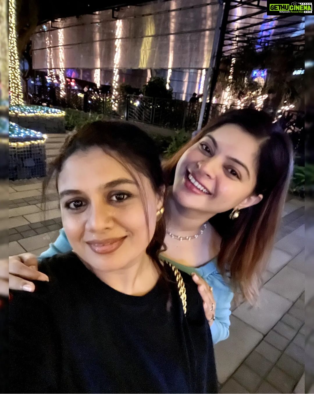 Sneha Wagh Instagram - Cause it's the beginning of the most beautiful time of the year 🫶🏻 . . #weekendvibes #sundayvibes #instagood #instamood #instadaily #sarange #sarangesneha #snehawagh #ssnehawagh