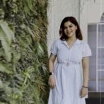 Sneha Wagh Instagram - Tum sanam Hamare, Hum Tumhare Huye 💝🫰🏻💝 . . 👗: @fashionstruc 📍: @bageecha_bytouchofclass . . #love #romanticsong #bollywoodsongs #bollywoodclassics #reels #reelsinstagram #reelkarofeelkaro #reelitfeelit #sarange #snehawagh #sarangesneha #ssnehawagh