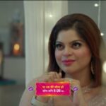Sneha Wagh Instagram - Har mushkil ko karke paar, aakhir shaadi ke pavitra bandhan mein bandha #ViDev ka pyaar. Unki zindagi ka ye naya adhyaay ab laayega kaun-si nayi chunautiyaan? Jaanne ke liye dekhiye #NaUmraKiSeemaHo, Somvaar se Shanivaar, raat 8 baje, sirf #StarBharat par. Hamein Instagram, Facebook aur YouTube par follow kariye aur judde rahiye apne manpasand kirdaaron ke saath. #DilDekeDekhoZara @snehawagh @rachana.mistry.1604 @deepshikha.nagpal #IqbalKhan