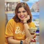 Sneha Wagh Instagram - I HAD A SEXY DESSERT! 💜🤤🍨 . . 🍧: @vloungedeck . . #photoofday #foodie #dessert #dessertlove #gratitude #instagood #instamood #instafashion #instalove #fanlove #fighter #SarangeSneha #ssnehawagh #snehawagh