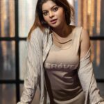 Sneha Wagh Instagram - While it all seems falling down, there’s always a ray of hope within us! ❤️ A big thanks to all of you for showering so much love on me, I’m doing better now! Saranghae. 🤗 . . 👚: @fashionstruc . . #photoofday #hope #love #gratitude #instagood #instamood #instafashion #instalove #fanlove #fighter #SarangeSneha #ssnehawagh #snehawagh