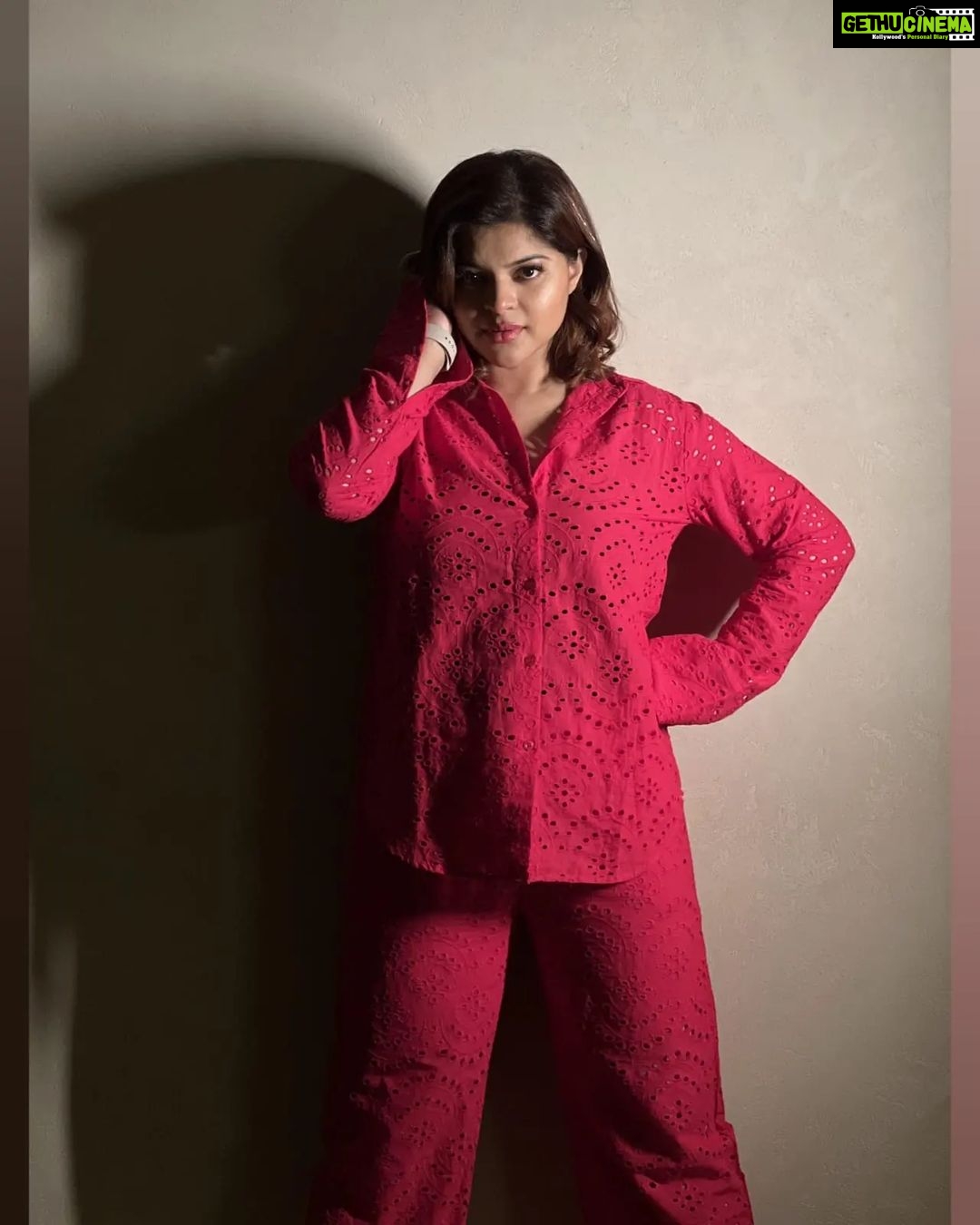 Sneha Wagh Instagram - Rarely seen, always noticed! ✨ . . 📍: @byou.in 👕: @fashionstruc . . #ootd #fashiongram #fashionista #instagood #instamood #instadaily #sarange #sarangesneha #snehawagh #ssnehawagh