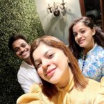Sneha Wagh Instagram - Swipe right to see the reality 😂 Which one are you, 1 or 2? . . #siblingsday #siblinggoals #siblinglove #brothersisterlove #sarange #sarangesneha #snehawagh #ssnehawagh