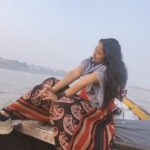 Sohini Sarkar Instagram – Life life life  #mood #life #river #benaras #people #ganga