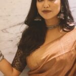 Sohini Sarkar Instagram – #instareels #mood #serabangali #evening #eveningvibes