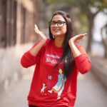 Sohini Sarkar Instagram - আমি ,কলকাতা এবং টিনটিন ♥️ . . 📸 @that_cam_boy_official 💇‍♀️ @pujahalder629017 🔗 @socialyard_digital . . #কলকাতায়টিনটিন #tintin #kolkata #nostalgia #rickshaw #happy #shoot #fun #mood Kolkata