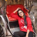 Sohini Sarkar Instagram - আমি ,কলকাতা এবং টিনটিন ♥️ . . 📸 @that_cam_boy_official 💇‍♀️ @pujahalder629017 🔗 @socialyard_digital . . #কলকাতায়টিনটিন #tintin #kolkata #nostalgia #rickshaw #happy #shoot #fun #mood Kolkata