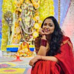 Sohini Sarkar Instagram - #pujo #pujovibes #saree #sareelove #november #happy #lights @rupadatta_ ❤️ @camelliafilms