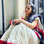 Sohini Sarkar Instagram – মেঘলা দুপুরে #saree #sareelove #afternoon #day #candid
