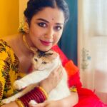 Sohini Sarkar Instagram - আমার লক্ষ্মী মেয়ে #catlover #pet #pujovibes #home