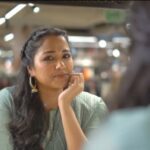 Sohini Sarkar Instagram - বাজল পুজোর ঘণ্টা! পুজোর আগে প্যান্টালুন্সের নজরকাড়া কালেকশনের সঙ্গে নিজেকে সাজিয়ে তুললাম আমি। শেয়ার করে নিলাম আমার পুজোর শপিংয়ের গল্প। এথনিক হোক অথবা ওয়েস্টার্ন লুক – ২৫ বছর ধরে তাঁর প্রথম পছন্দ প্যান্টালুন্স। @pantaloonsfashion @anandabazarsocial Team DOP: @archi_superman_saha Camera: #Subha @arnab.dasgupta.5 Script, concept and screenplay: @sourav_babai Creative Director: #ProjjolGhosh Coordination: @shreya_mitra3 Hair & MUA: @pujahalder629017 @dassourav3 Styling: @bombaebyaisha #PujoManeiPantaloons #PujoHoppingNoStopping #NonStopCelebrations #PantaloonsAt25 #AnandaUtsav #DurgaPuja2022 #durgapujo